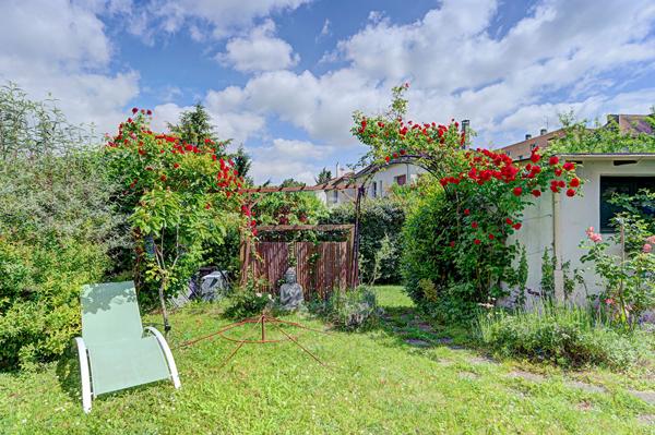 Maison Saint Germain En Laye 5 pièce(s) 124.42 m2 599 000 € **  - Référence  18688
