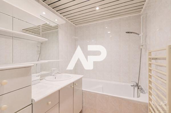 Appartement Rueil Malmaison 4 pièce(s) 83.21m² 570 000 € **  - Référence  20113
