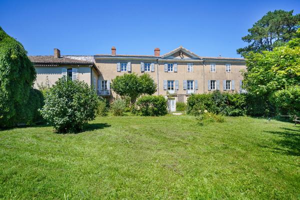 Maison 10 pièces 237 m2