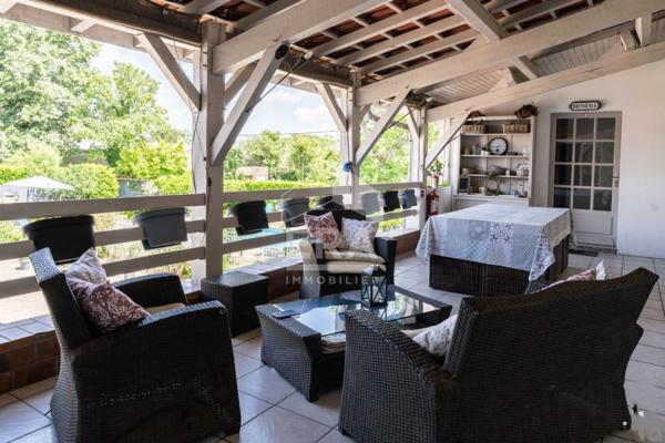 Ensemble immobilier à usage professionnel avec partie privative à Villeneuve-de-Marsan !
