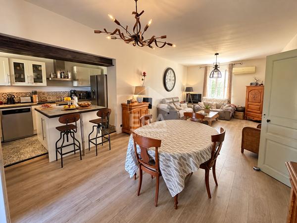 Ensemble immobilier à usage professionnel avec partie privative à Villeneuve-de-Marsan !