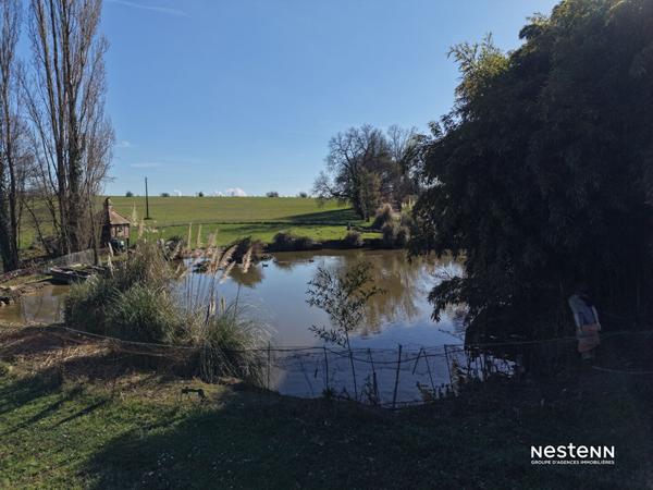 A Vendre Maison en pierre de 278 m² sur propriété de plus de 14 ha avec prairie, bois et points d'eau