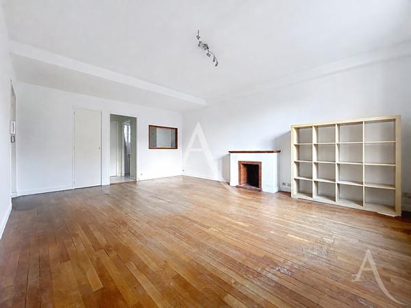 Appartement Place Saint Maclou à Mantes La Jolie, 2 pièces 57.37 m2
