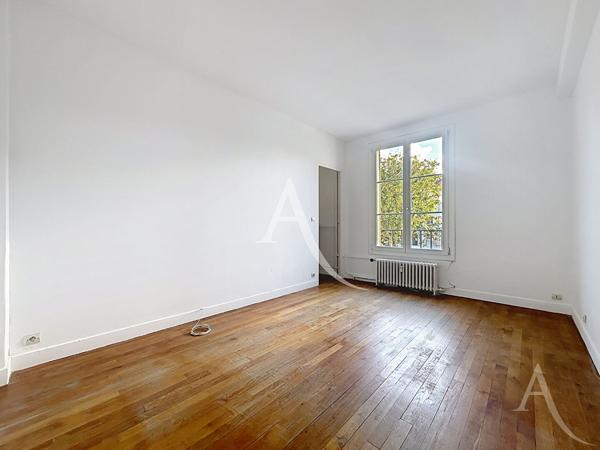 Appartement Place Saint Maclou à Mantes La Jolie, 2 pièces 57.37 m2