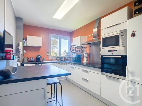 Appartement F3 à vendre  3 pièces - 62 m 2   CREPY EN VALOIS  - 60