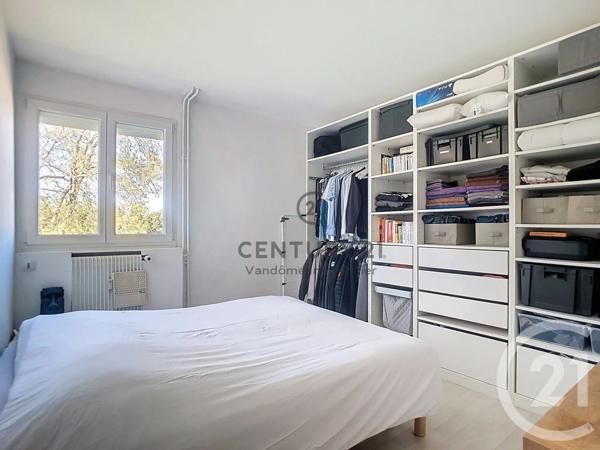 Appartement F3 à vendre  3 pièces - 62 m 2   CREPY EN VALOIS  - 60