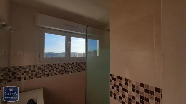 Appartement à louer 3 pièces 77.55m²