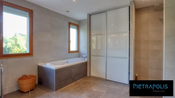 Maison spacieuse au calme quartier Tupinieres