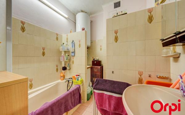 Appartement à vendre    3 pièces • 76,25 m2 Vénissieux