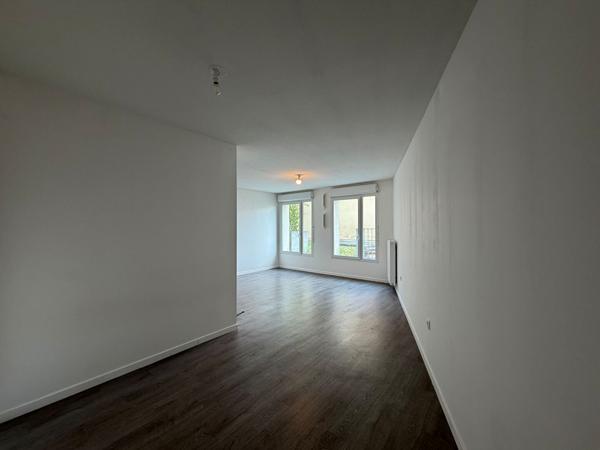 Appartement 1 pièce(s) de 38m² - Proche Gare SNCF et Centre-ville