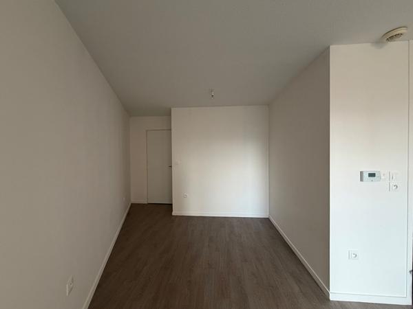 Appartement 1 pièce(s) de 38m² - Proche Gare SNCF et Centre-ville