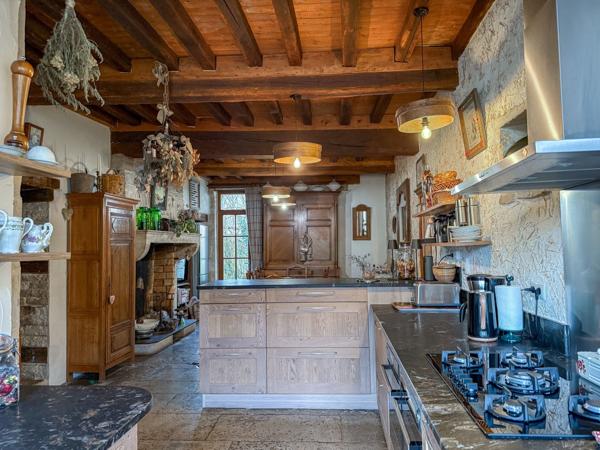 Vente Manoir Dijon 15 Pièces 650 m²