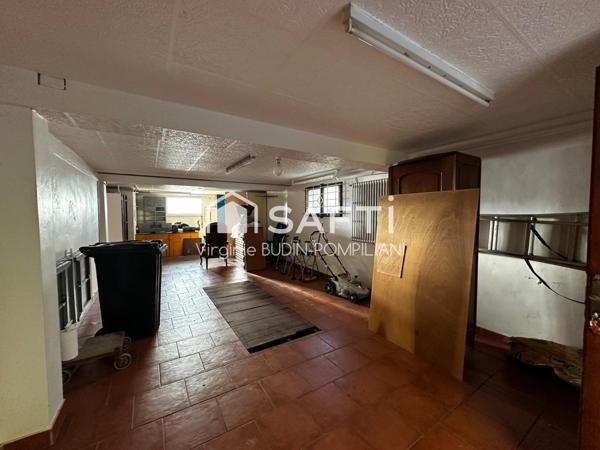 MAISON INDIVIDUELLE PLAIN PIEDS 3 CHAMBRES  SUR SOUS-SOL COMPLET AVEC GARAGE CUISINE D'ETE