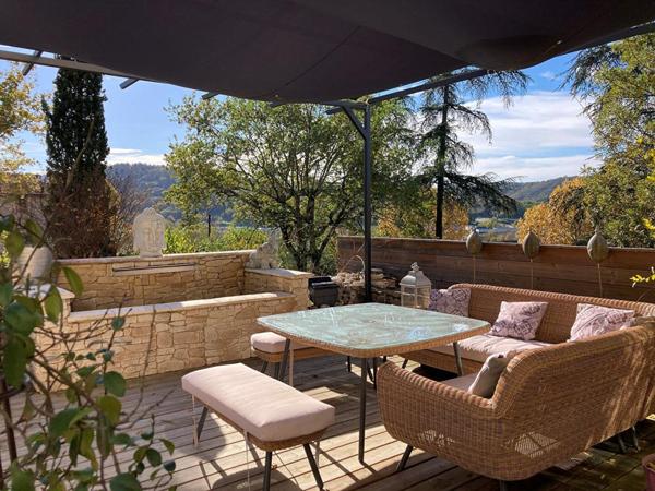 Maison avec piscine et studio indépendant