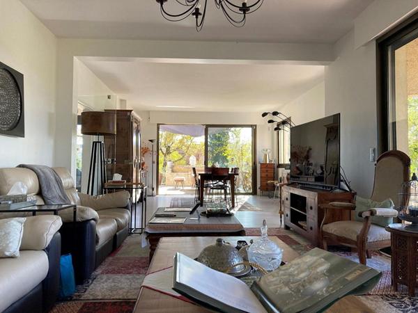 Maison avec piscine et studio indépendant