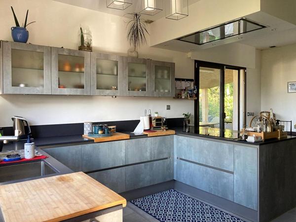 Maison avec piscine et studio indépendant