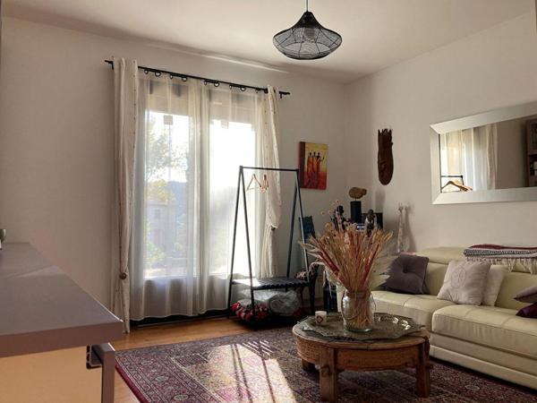 Maison avec piscine et studio indépendant