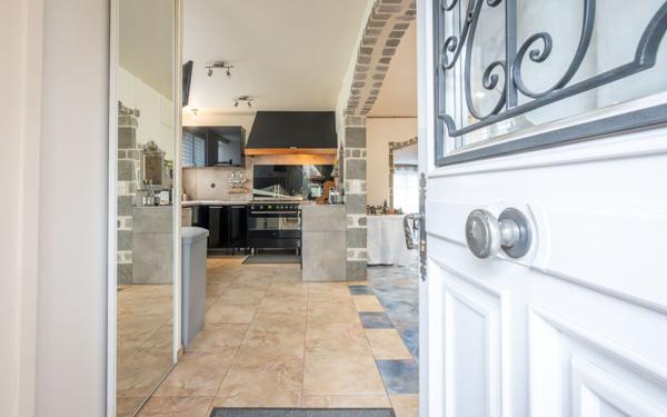 Maison à vendre    5 pièces • 190 m2 Pontault-Combault