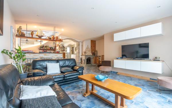 Maison à vendre    5 pièces • 190 m2 Pontault-Combault