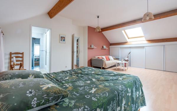 Maison à vendre    5 pièces • 190 m2 Pontault-Combault