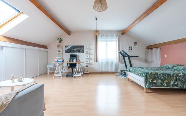 Maison à vendre    5 pièces • 190 m2 Pontault-Combault