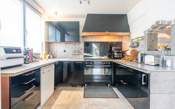 Maison à vendre    5 pièces • 190 m2 Pontault-Combault