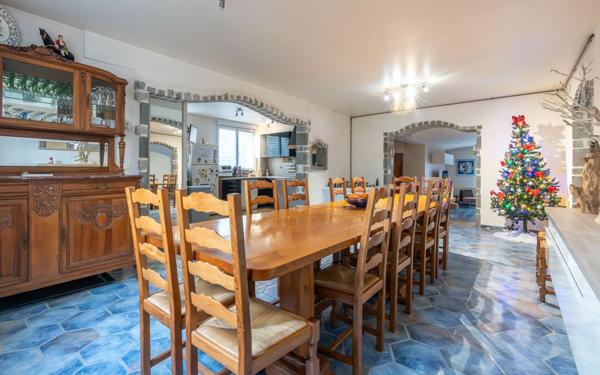 Maison à vendre    5 pièces • 190 m2 Pontault-Combault