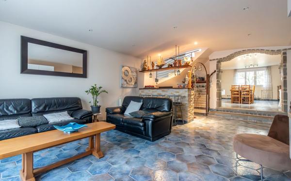 Maison à vendre    5 pièces • 190 m2 Pontault-Combault