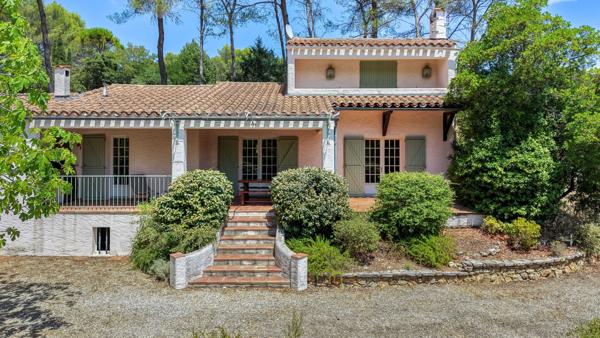 Vente Maison provençale de luxe Draguignan 6 Pièces 178 m²