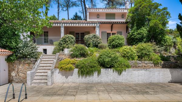 Vente Maison provençale de luxe Draguignan 6 Pièces 178 m²