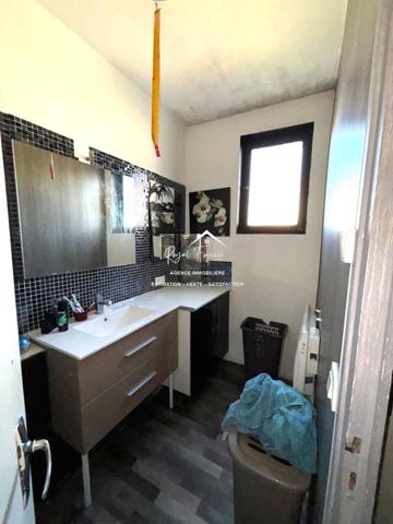 Maison au coeur du village, terrain non attenant