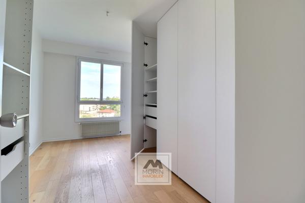 BORDEAUX CAUDÉRAN – à vendre appartement traversant avec ascenseur, 4 chambres, terrasse et garage