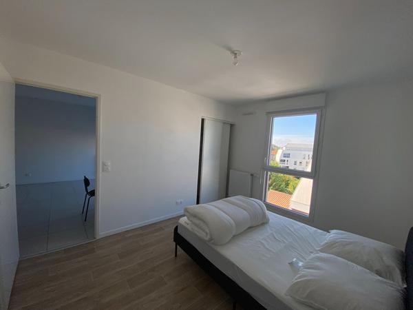 33150 BAS CENON - APPARTEMENT MEUBLE 2 PIECES A LOUER