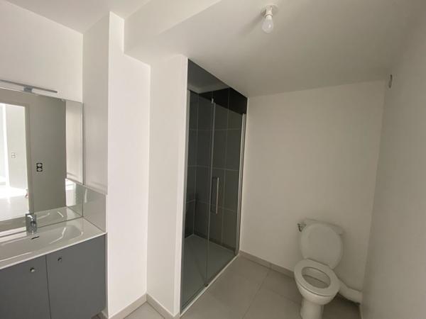 33150 BAS CENON - APPARTEMENT MEUBLE 2 PIECES A LOUER