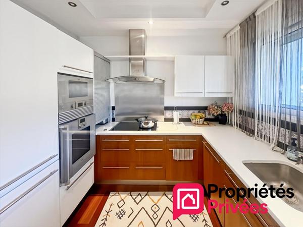 Duplex meublé T3 esprit Yachting - 2 terrasses - Marina Baie des Anges