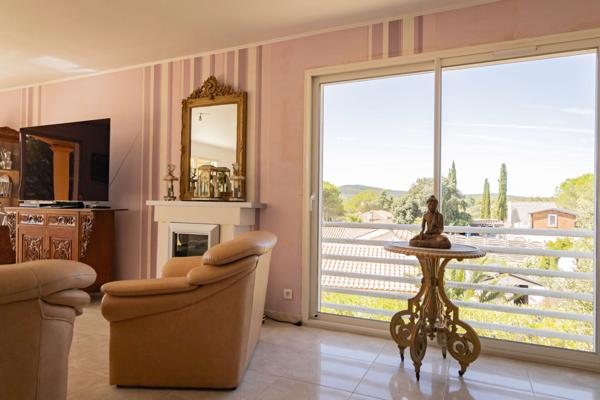 Maison individuelle de 127m² avec vue dégagée - garage de 106m²