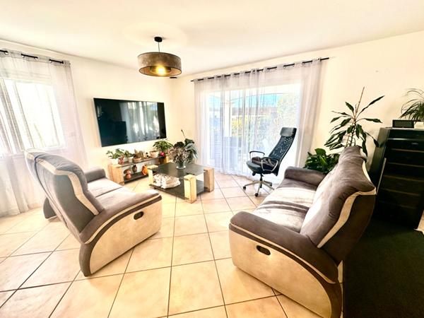 Mèze Villa T4 + appartement T2