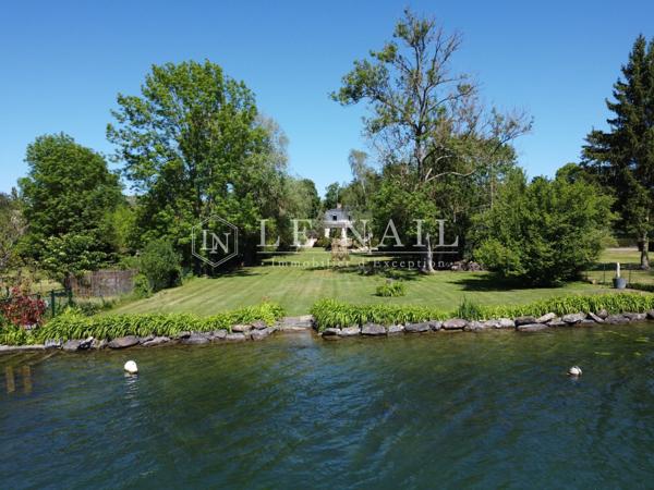 Élégante villa de style Mansard, au bord de l'eau, en Seine-et-Marne