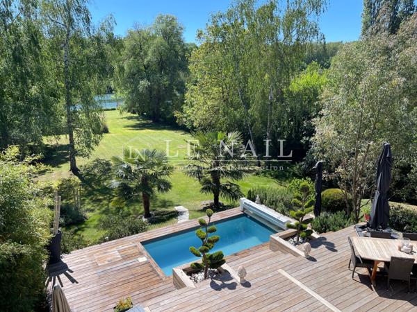 Élégante villa de style Mansard, au bord de l'eau, en Seine-et-Marne