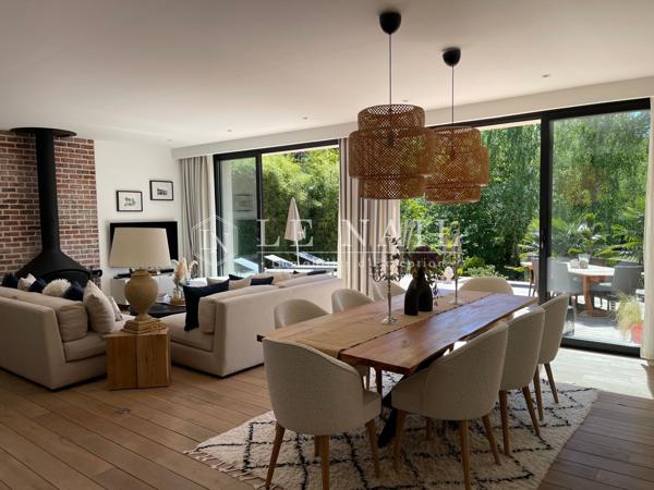Élégante villa de style Mansard, au bord de l'eau, en Seine-et-Marne