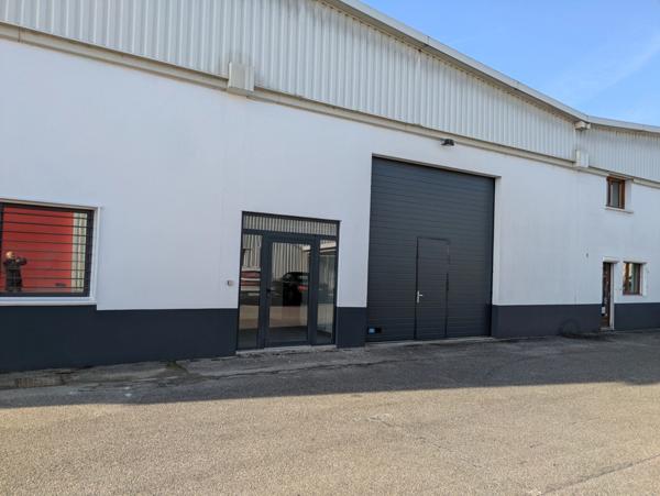 Local/bureau à louer CHAMBERY (73) 242 m²