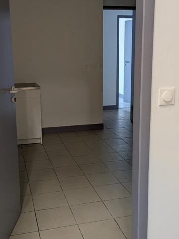 Local/bureau à louer CHAMBERY (73) 242 m²