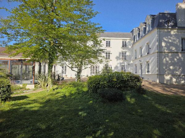 Bel Hôtel particulier XIXe rénové, avec jardin, aux portes du Perche Sarthois