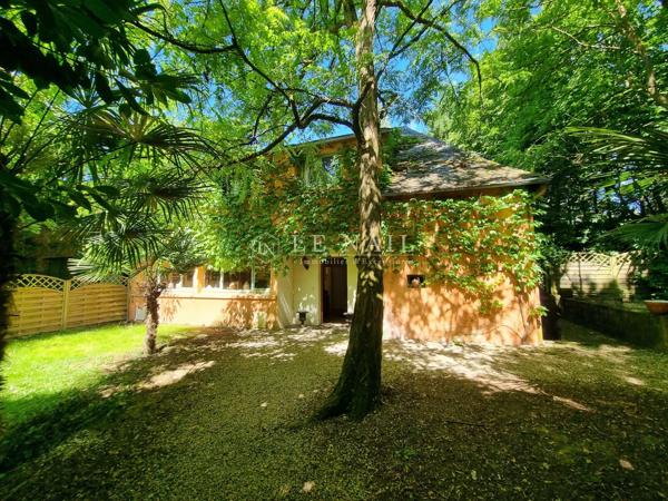 SUPERBE CHATEAU DU XIXeme SIECLE, A VENDRE