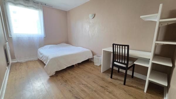 4 pièces - 3 chambres - cave et parking - RER A - ECOLES - COMMERCES