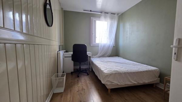 4 pièces - 3 chambres - cave et parking - RER A - ECOLES - COMMERCES