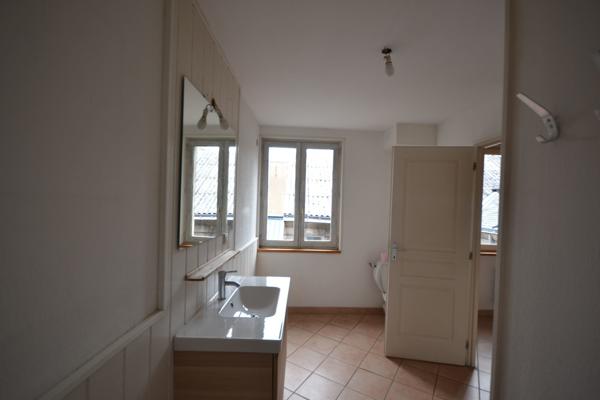 Location appartement 2 pièce(s) 64 m²