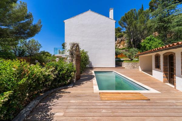 Vente Maison de luxe Cassis 6 Pièces 218 m²