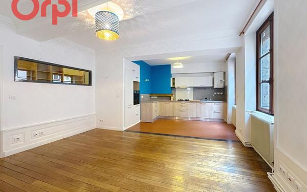 Appartement à vendre    3 pièces • 83,84 m2 Lyon 1