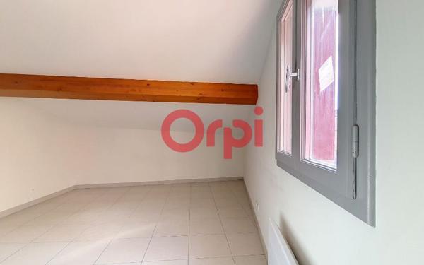 Appartement à louer    1 pièce •  Prades